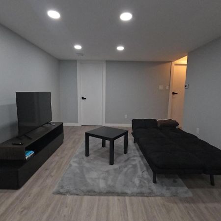 Gorgeous Basement Apartment 卡加利 外观 照片